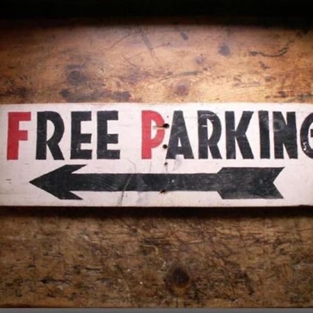 Pop Art Pad Heart Of Old Town With Parking! Leilighet Hastings Eksteriør bilde